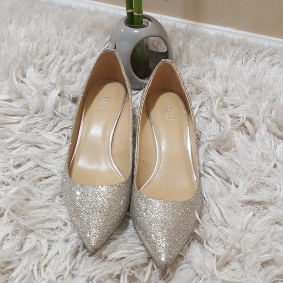 Authentic Micheal Kors kitten Heels - Picture 7 of 7
